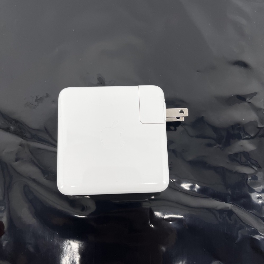 Apple 96W USB-C Power Adapter for MacBook Air/Pro (adepter only, cord not includ - Picture 2 of 5